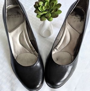 Mootsies Tootsies Size 6 1/2 Black Pumps